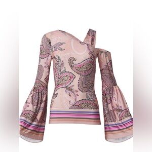 VENUS off the shoulder bell sleeve pink paisley print top. NWOT. Size M.